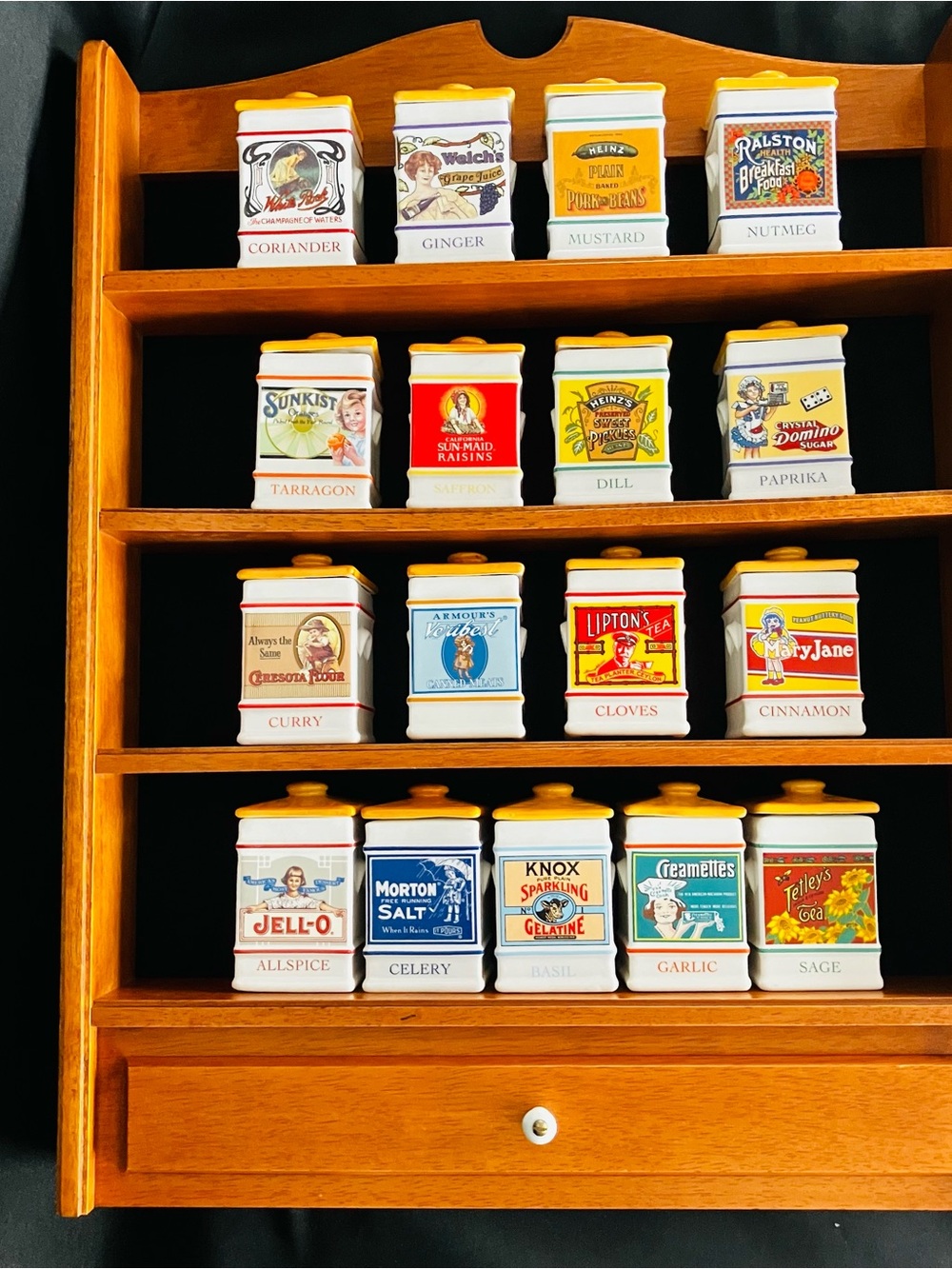 1991 Franklin Mint Country Store Spice Jar Collection 17 Porcelain Jars Wood Rac